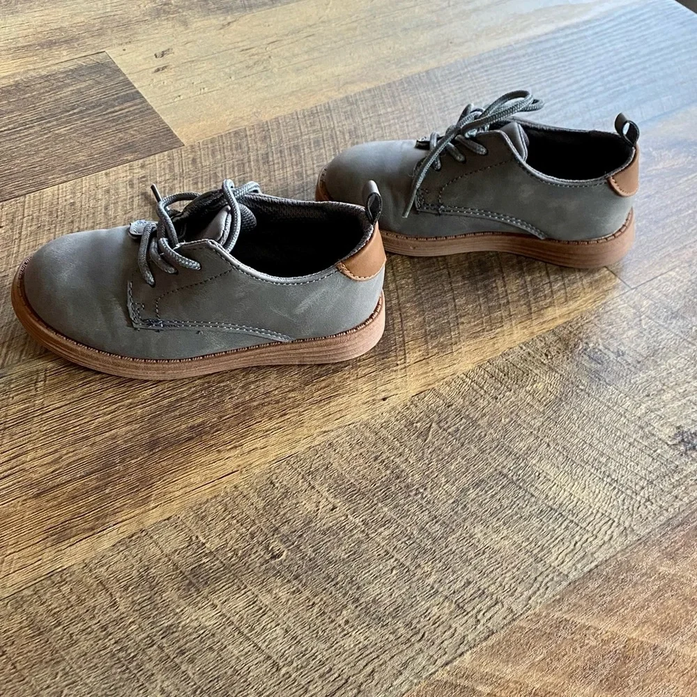 OshKosh Gray & Tan Dress Shoes
